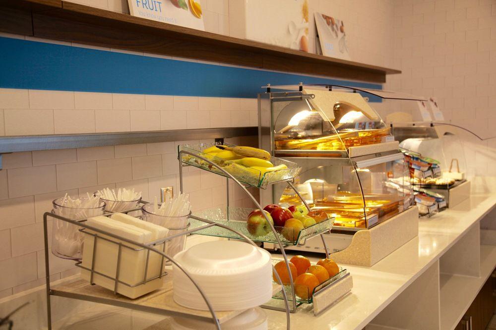 Holiday Inn Express & Suites Oswego By Ihg Dış mekan fotoğraf