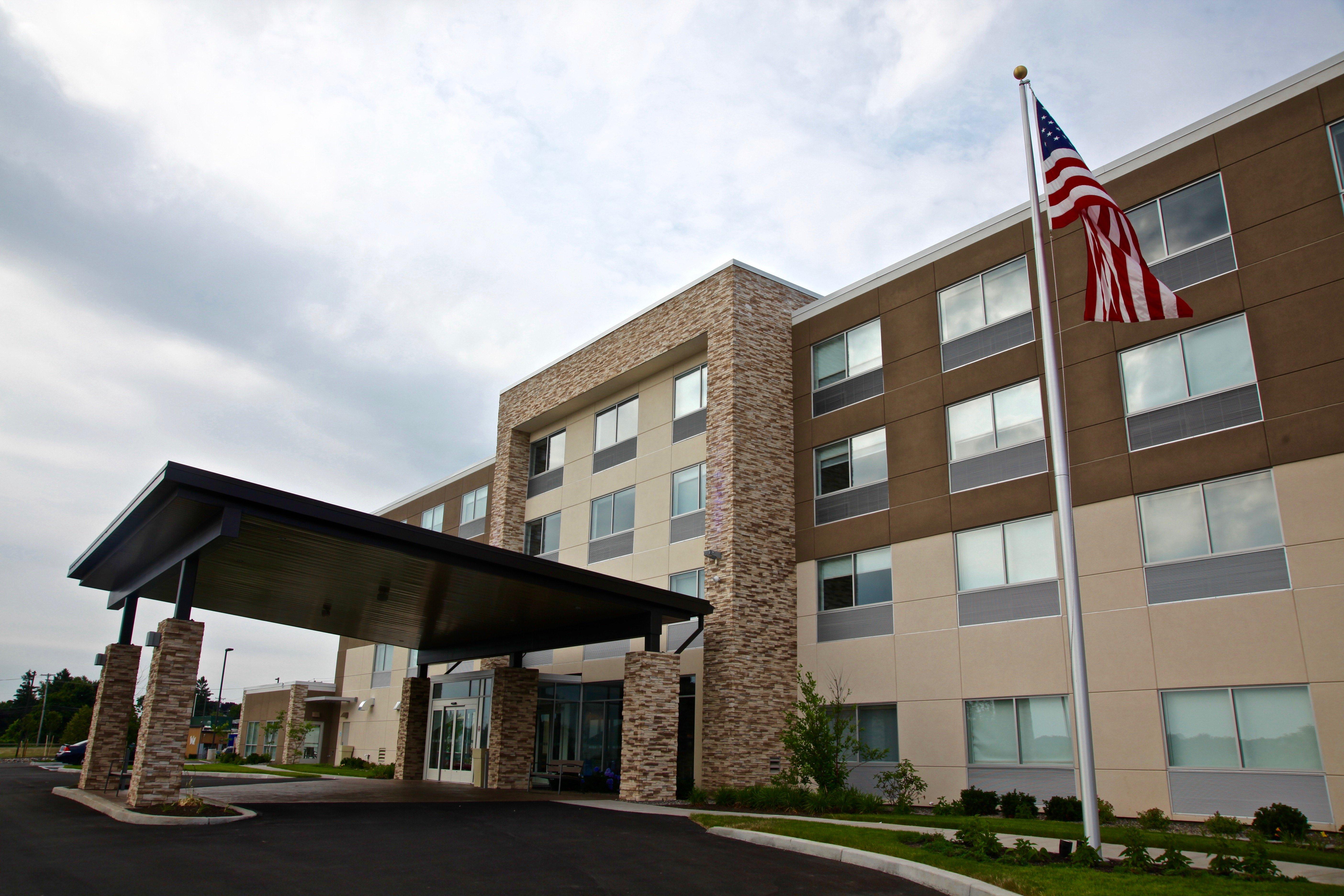 Holiday Inn Express & Suites Oswego By Ihg Dış mekan fotoğraf